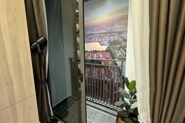 5mins away from IOI Mall