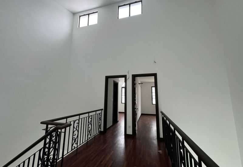 Jewels of Grasmere, Setia Marina