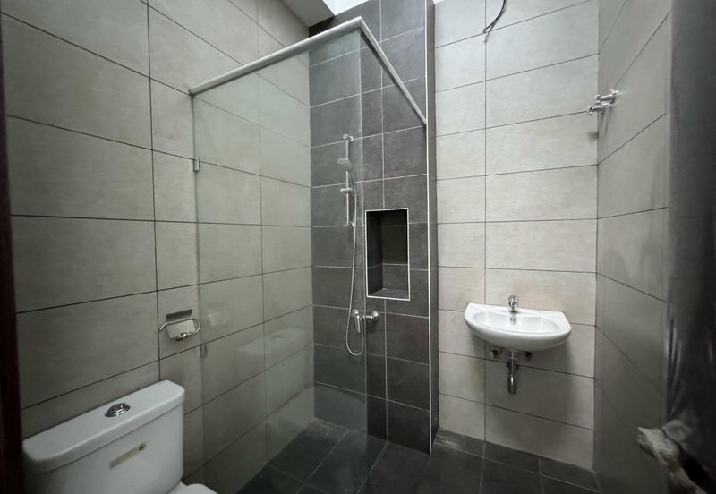 Jewels of Grasmere, Setia Marina