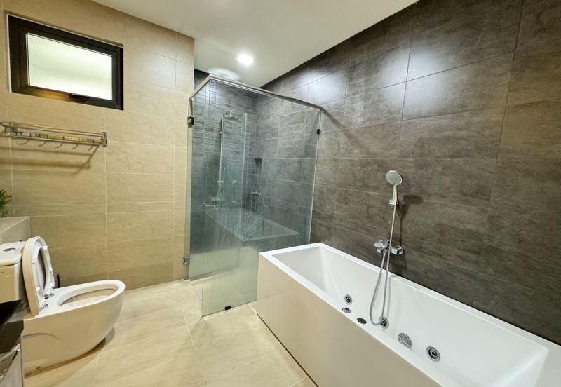 Charms of Nusantara, Setia Eco Glades