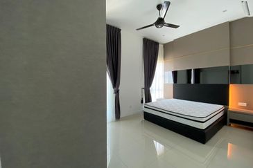 Isle of Kamares, Setia Eco Glades