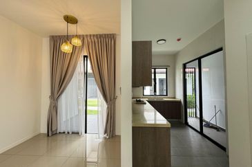 Reef Of Tropics, Setia Eco Glades