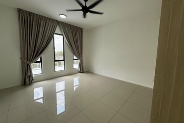 Reef Of Tropics, Setia Eco Glades