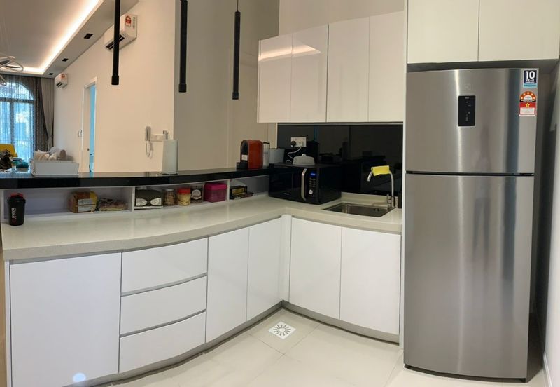 Isle of Kamares, Setia Eco Glades