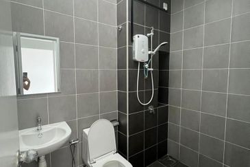 Reef Of Tropics, Setia Eco Glades