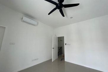 Reef Of Tropics, Setia Eco Glades