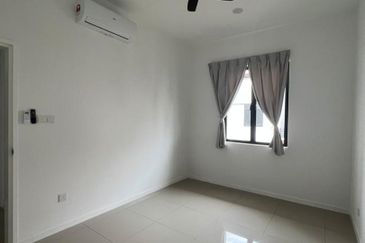 Reef Of Tropics, Setia Eco Glades