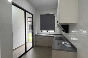 Reef Of Tropics, Setia Eco Glades