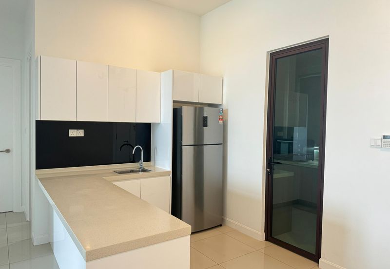 Isle of Kamares, Setia Eco Glades