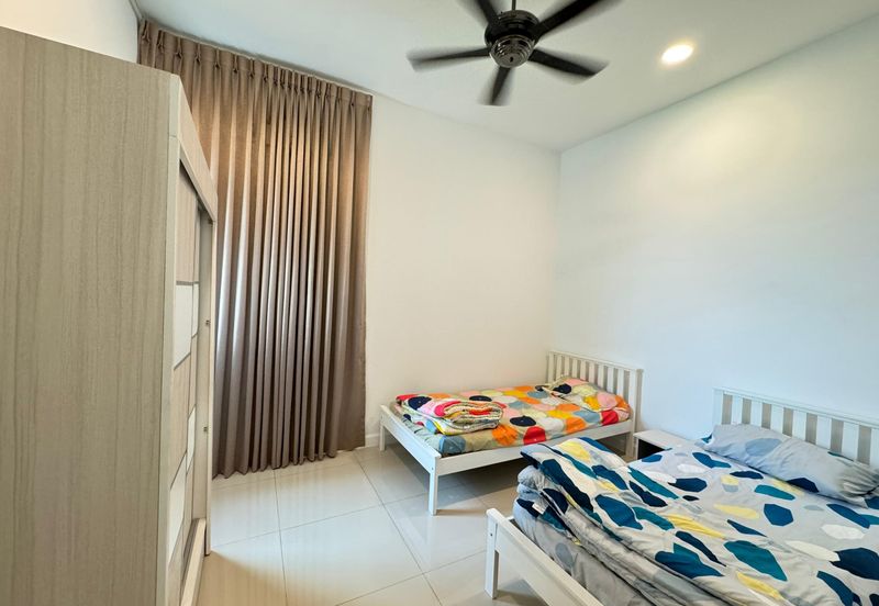 Isle of Kamares, Setia Eco Glades