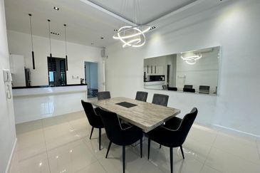 Isle of Kamares, Setia Eco Glades