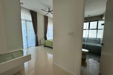 Isle of Kamares, Setia Eco Glades