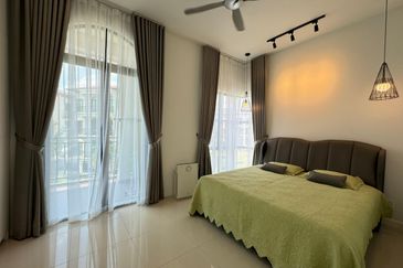 Isle of Kamares, Setia Eco Glades