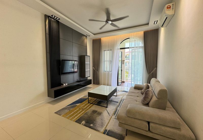 Isle of Kamares, Setia Eco Glades