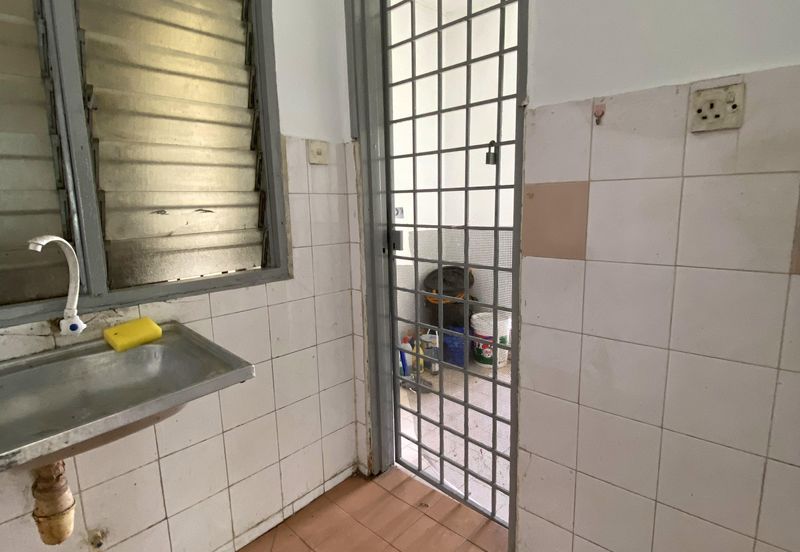 Flat PKNS, Seksyen 7