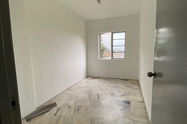 Flat PKNS, Seksyen 7