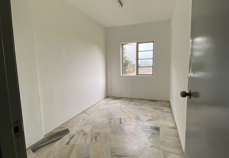 Flat PKNS, Seksyen 7