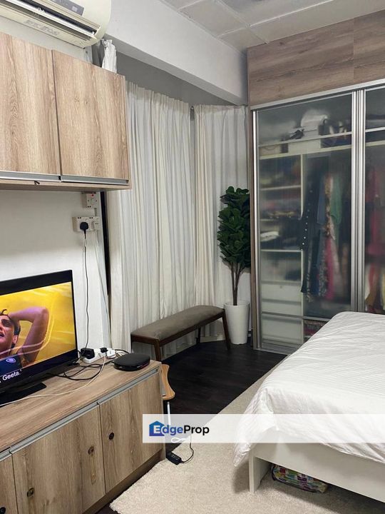 FOR SALE DOUBLE STOREY TERRACE IN SERI KEMBANGAN, Selangor, Seri Kembangan