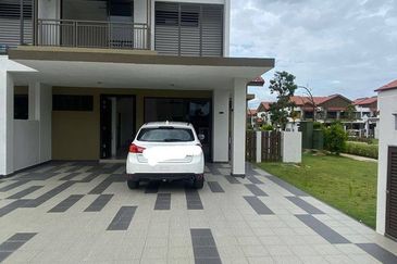 Setia Warisan Tropika