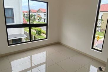 Setia Warisan Tropika