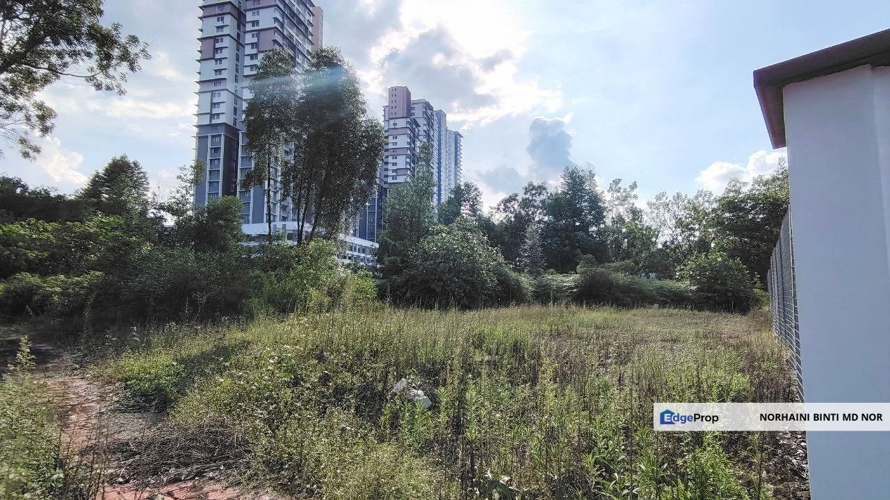 For Sale Lot Banglo Seksyen 9 Bandar Bukit Mahkota Bangi, Selangor, Bangi