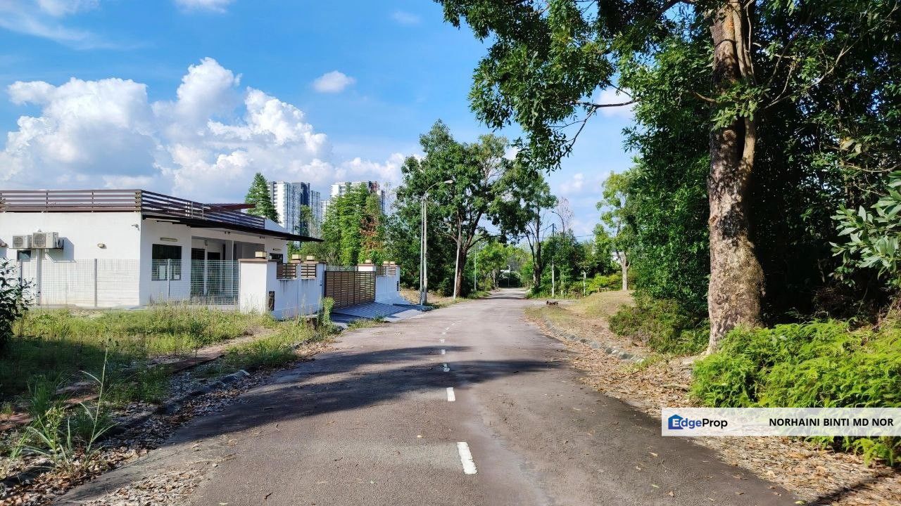 For Sale Lot Banglo Seksyen 9 Bandar Bukit Mahkota Bangi, Selangor, Bangi