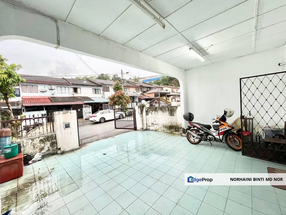 Double Storey Terrace House at Taman Melur Ampang For Sale, Kuala Lumpur, Ampang