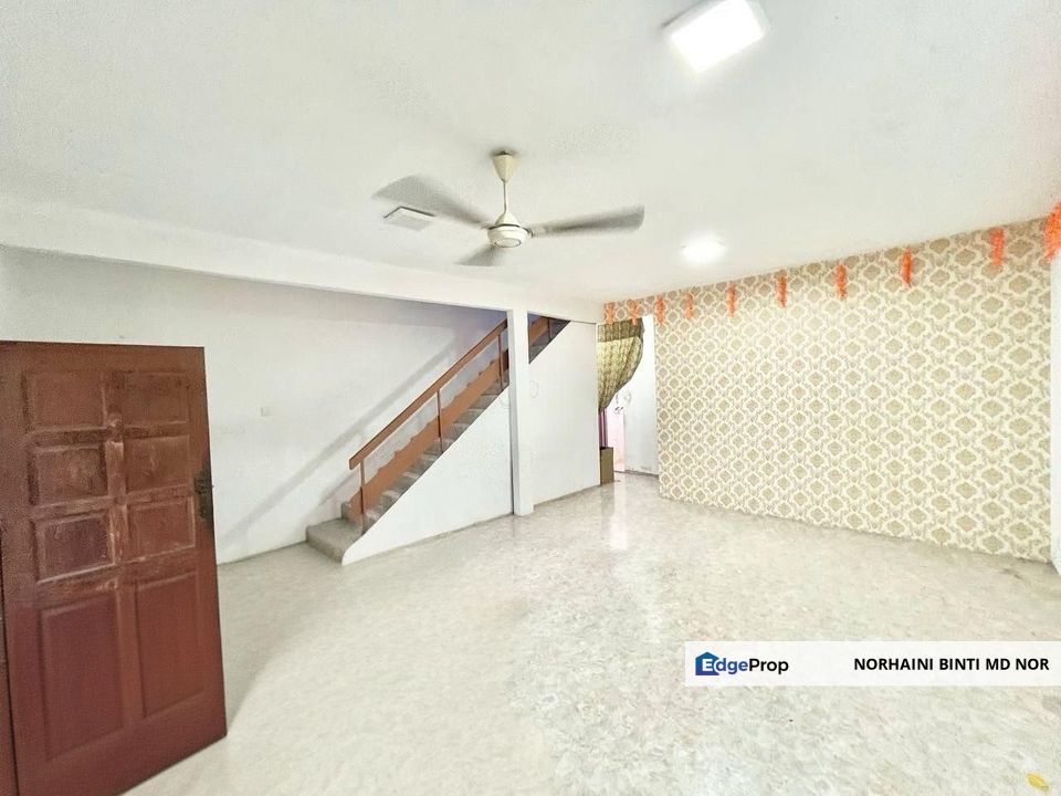 Double Storey Terrace House at Taman Melur Ampang For Sale, Kuala Lumpur, Ampang