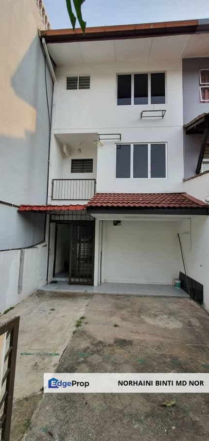 Three Storey Terrace House, Intermediate Unit at Taman Dagang, Ampang Selangor for sale, Selangor, Ampang