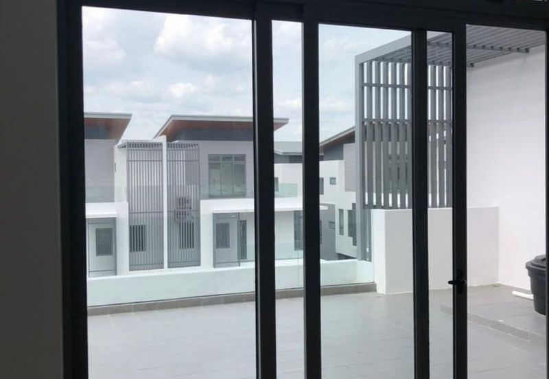 Broadleaf Residences, Hometree