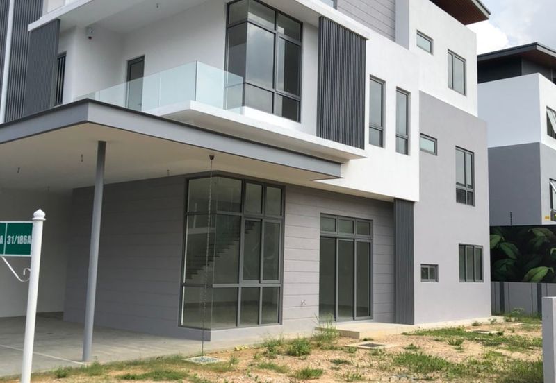 Broadleaf Residences, Hometree