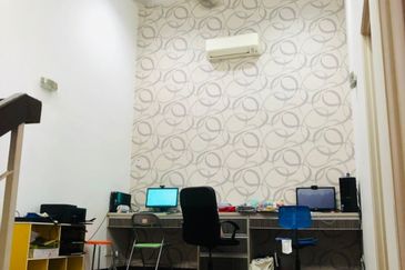 Jalan Kemuning Bayu 33/32F