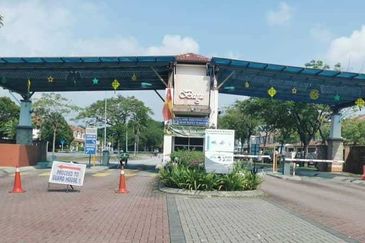 Jalan Kemuning Bayu 33/32F