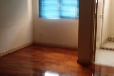 Jalan Kemuning Bayu 33/32F