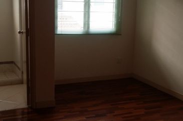 Jalan Kemuning Bayu 33/32F