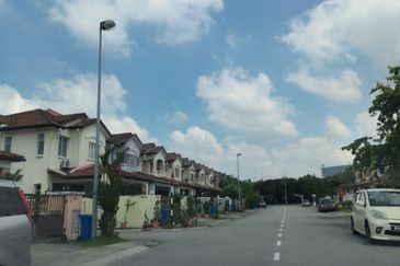 Jalan Kemuning Bayu 33/32F