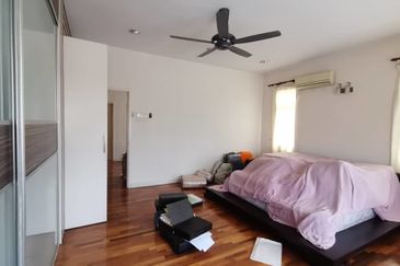 Jalan Kemuning Bayu 33/32F