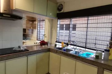 Jalan Kemuning Bayu 33/32F