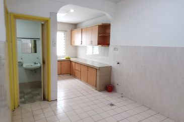 Jalan Sungai Burung 32/72