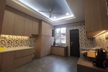 Eria hillside manor Kota Kemuning golf view 