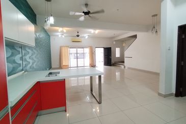 Lakedge superlink Kota Kemuning 