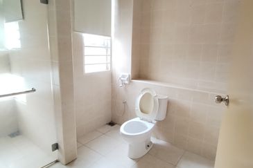 Lakedge superlink Kota Kemuning 