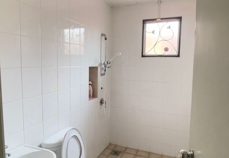 Gated guarded Freehold renovated