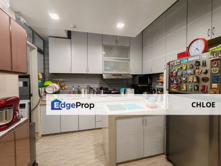 Beautiful renovated ground floor townhouse near golf , Selangor, Kota Kemuning