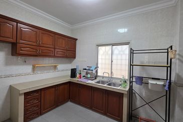 Jalan Anggerik Doritis 31/134