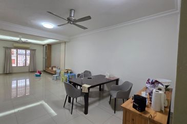 Jalan Anggerik Doritis 31/134