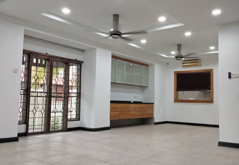 Canal Gardens, Kota Kemuning