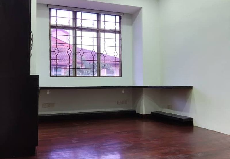 Canal Gardens, Kota Kemuning