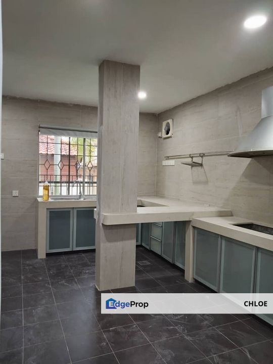 2sty superlink Endlot Canal Garden renovated well kept, Selangor, Kota Kemuning