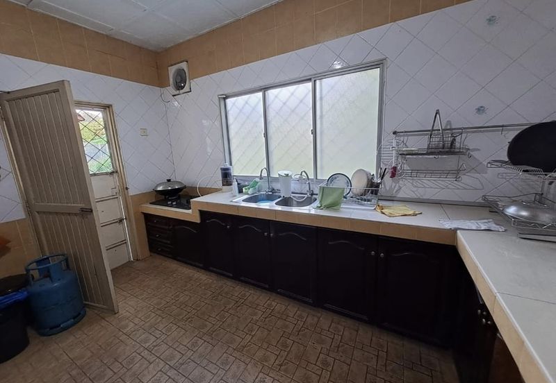 Jalan Sungai Burung 32/72